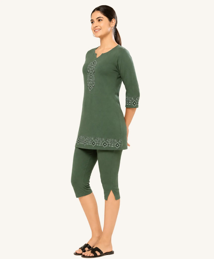 Timeless Comfort Printed Capri Set