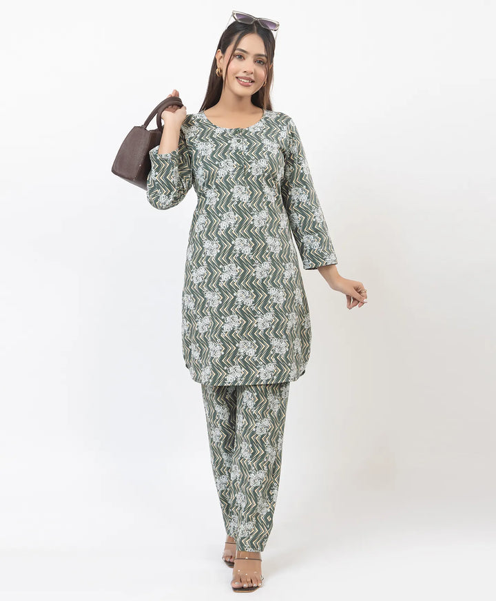 Round Neck All Over Floral Print Kurta Pant Set