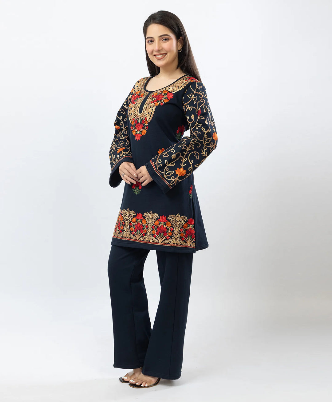 Kashmiri Floral Embroidered Fleece Kurta Set