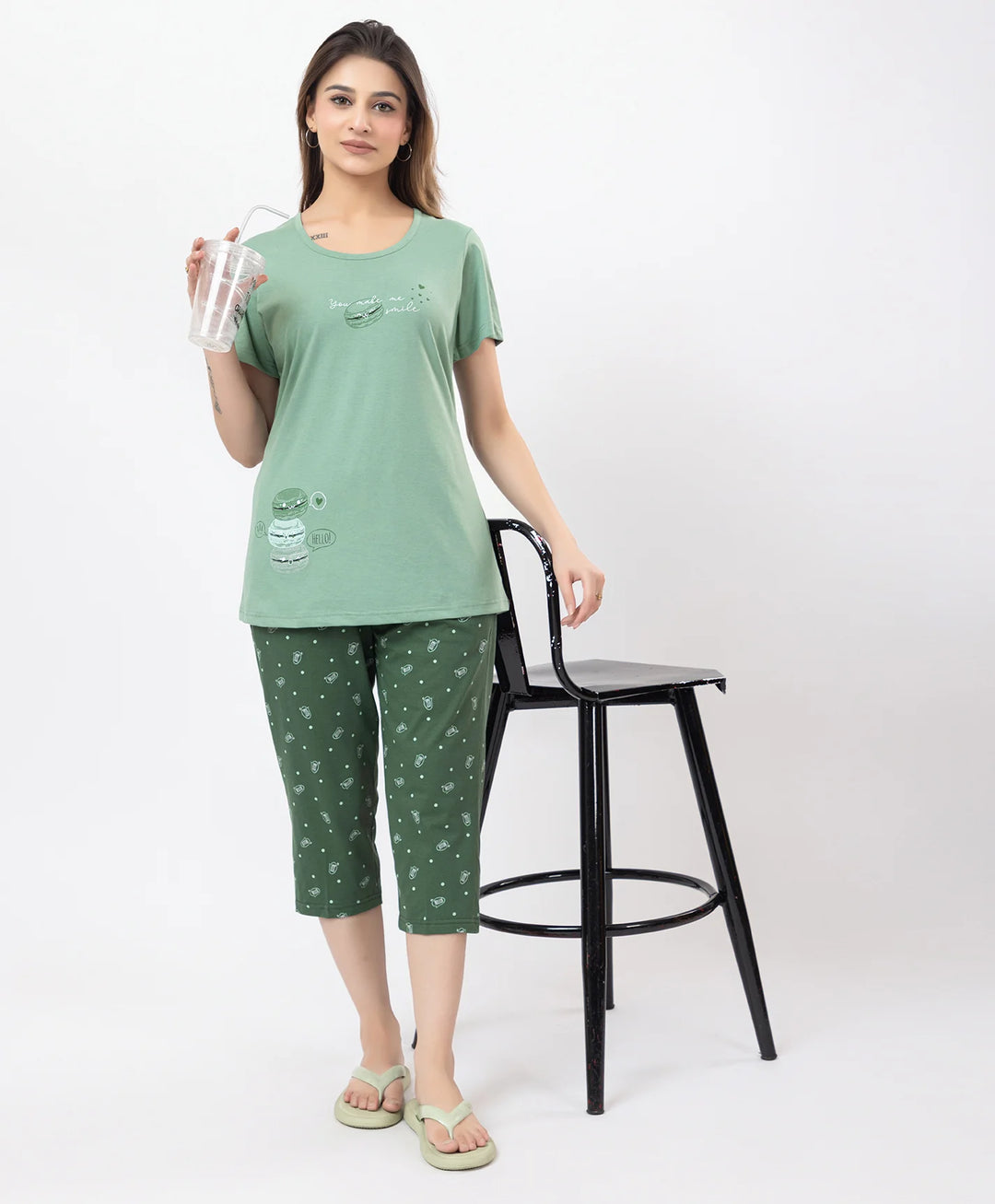 Minimal Charm Capri Lounge Set