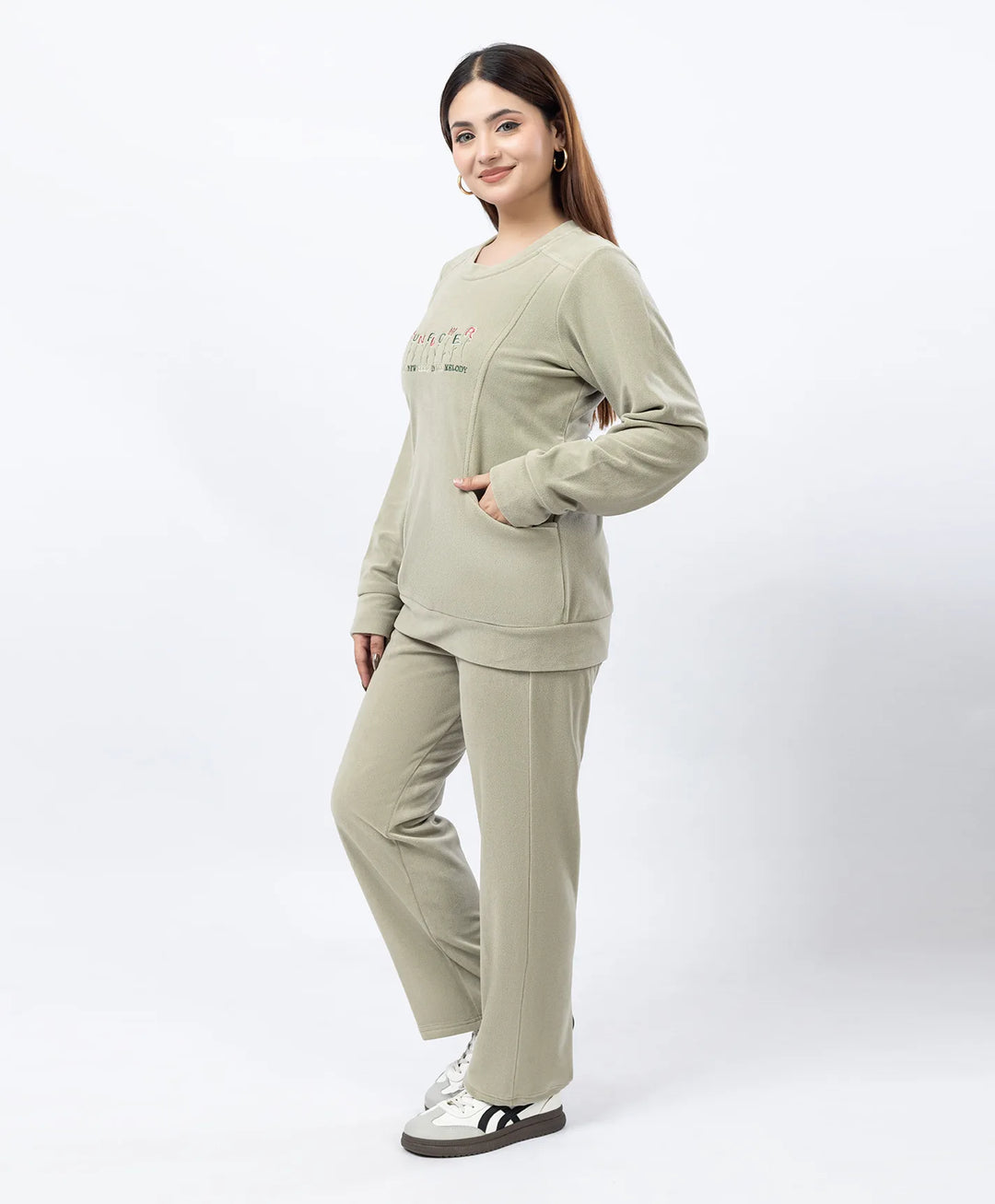 Round Neck Embroidered Tracksuit with Front Pocket