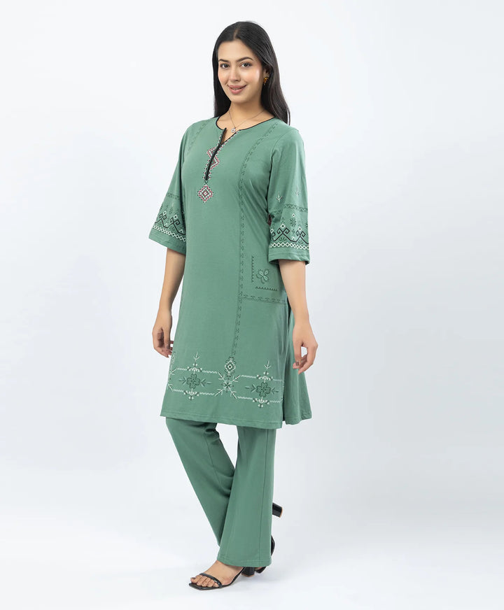 Straight Fit Long Kurta Set with Printed Embroidery Accents