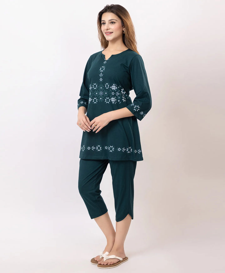 Timeless Comfort Printed Capri Set