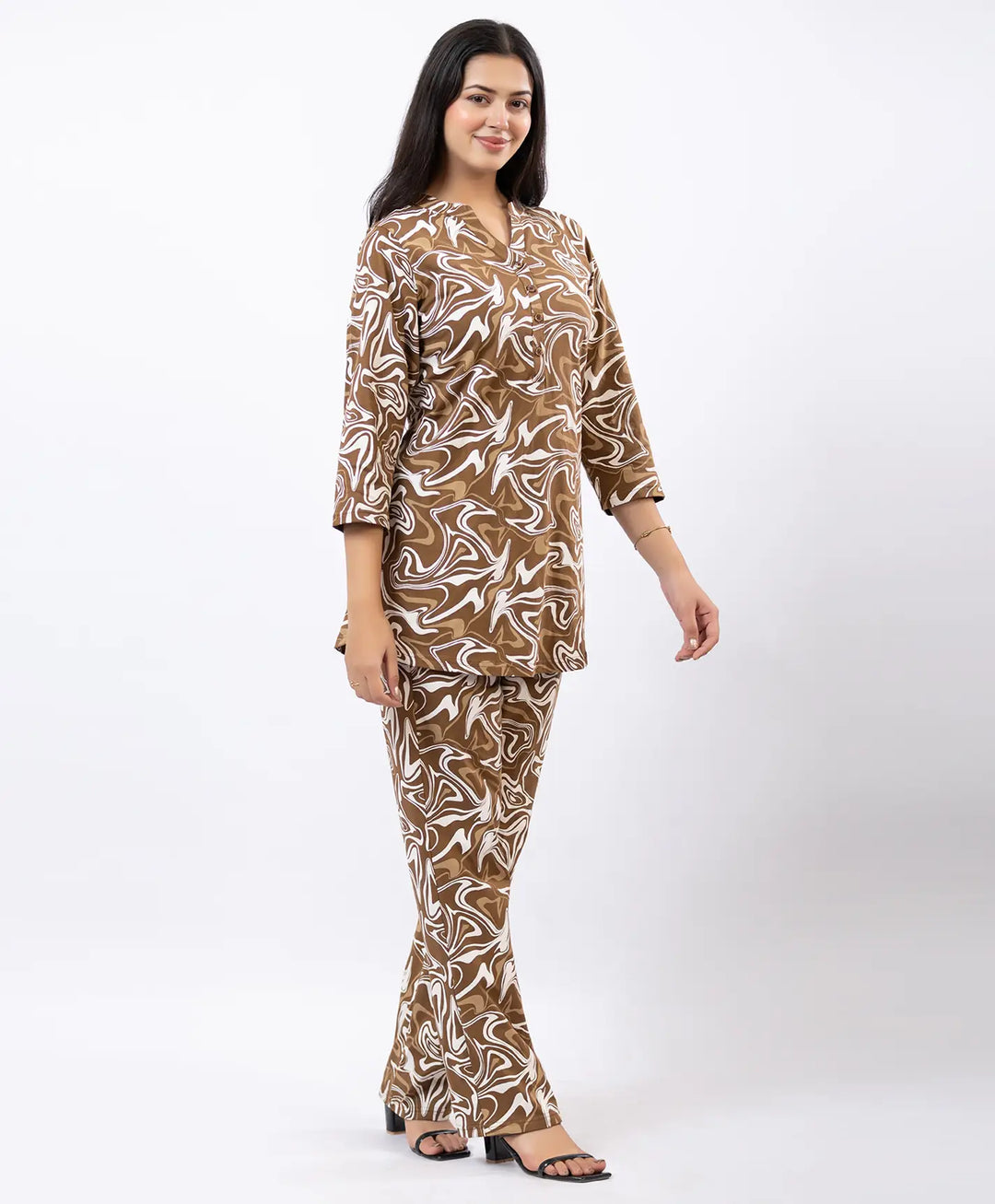 Relaxed Fit Printed Notch Neck Kurta & Straight Pants Set