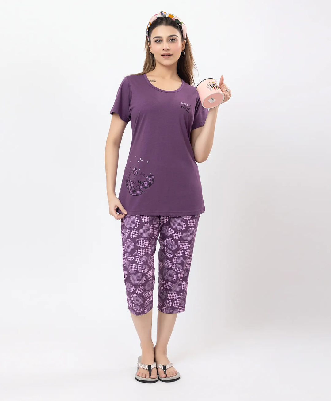 Minimal Charm Capri Lounge Set