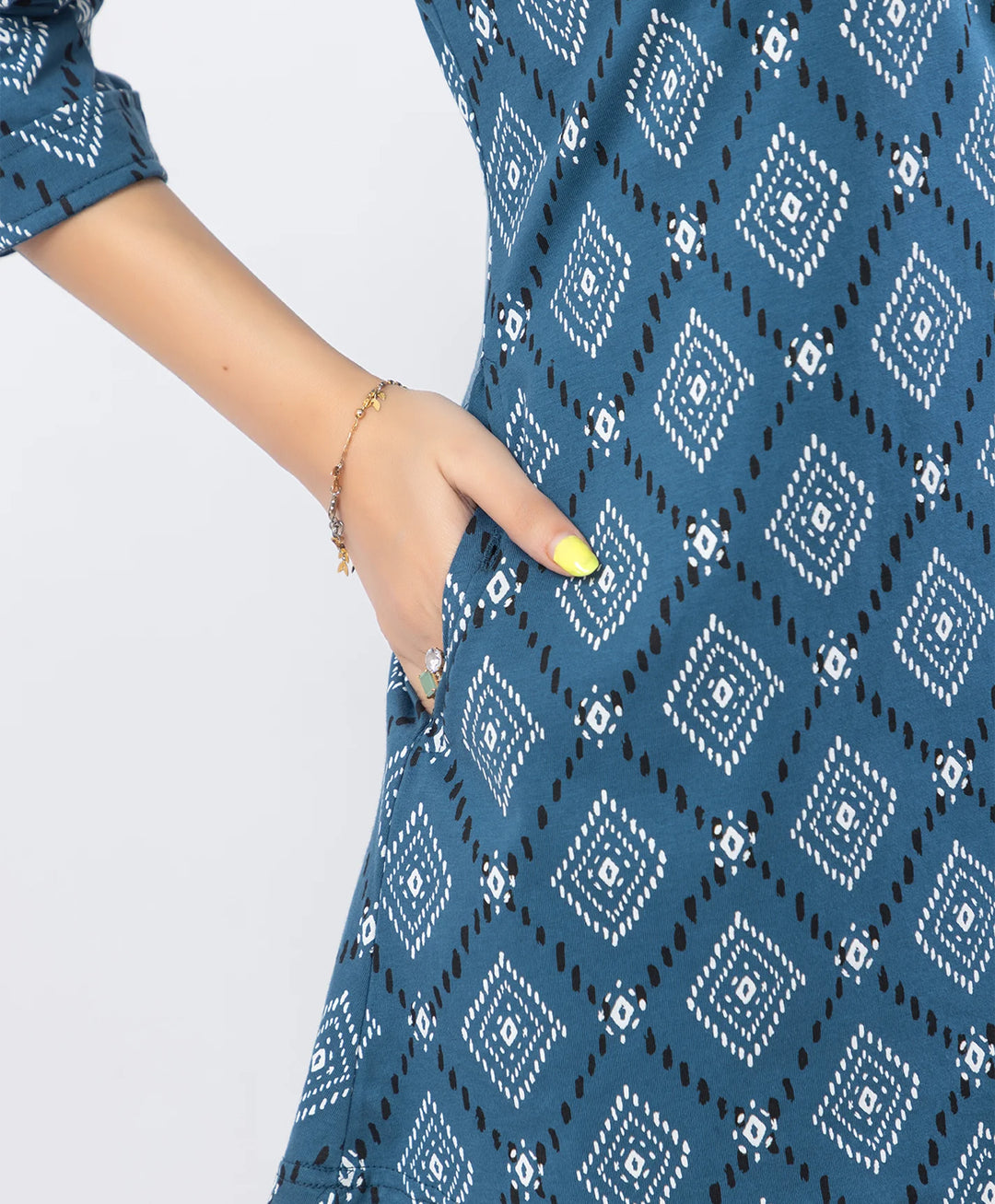 Printed Front-Placket Hip-Length Short Kurti