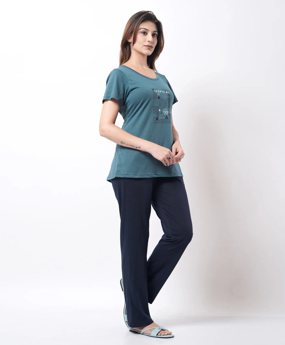 Basic Mid Length Night Suit