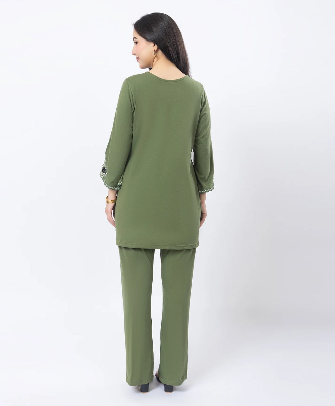 Ethnic Straight Kurta Set with Embroidered Neck and Sleeves