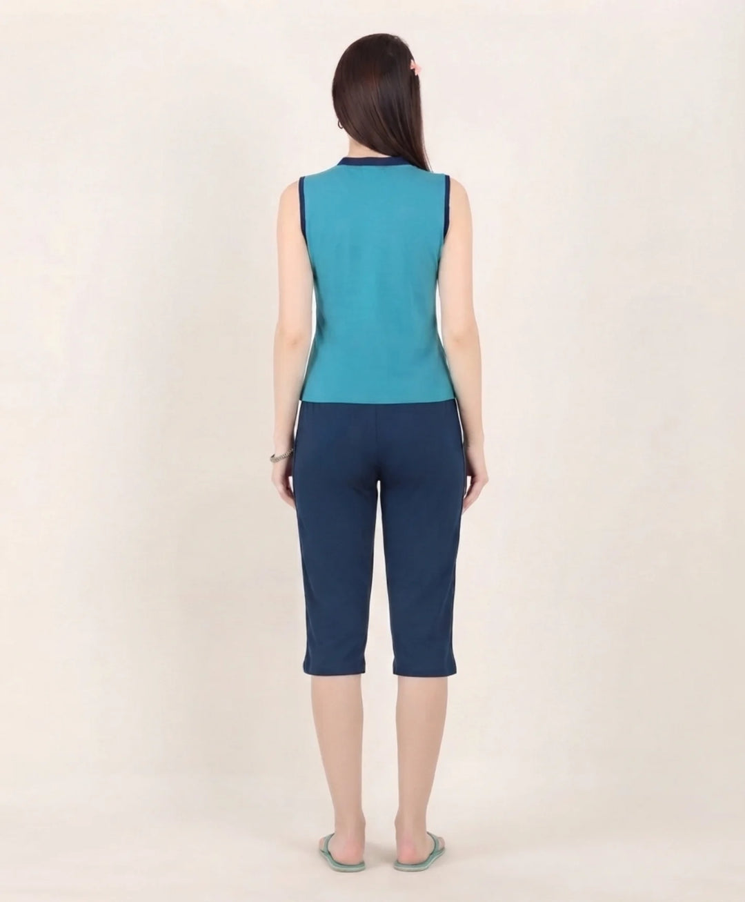 Relaxed Fit Sleeveless Capri Set