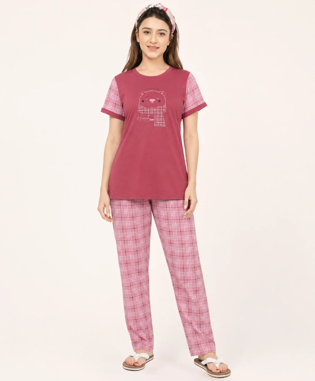 Round Neck Short Sleeve Printed Nightwear Set with Checkered Lowers