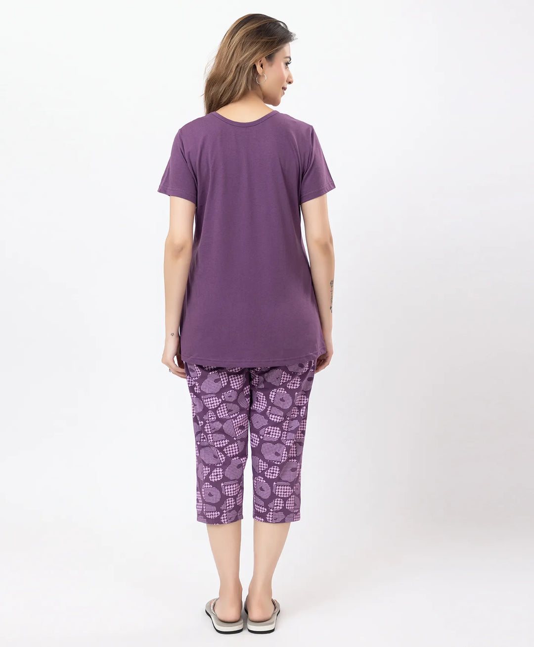 Minimal Charm Capri Lounge Set