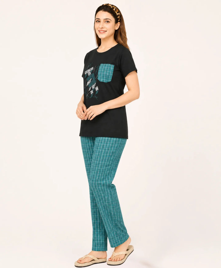 Round Neck Short Sleeve Printed Nightwear Set with Checkered Lowers