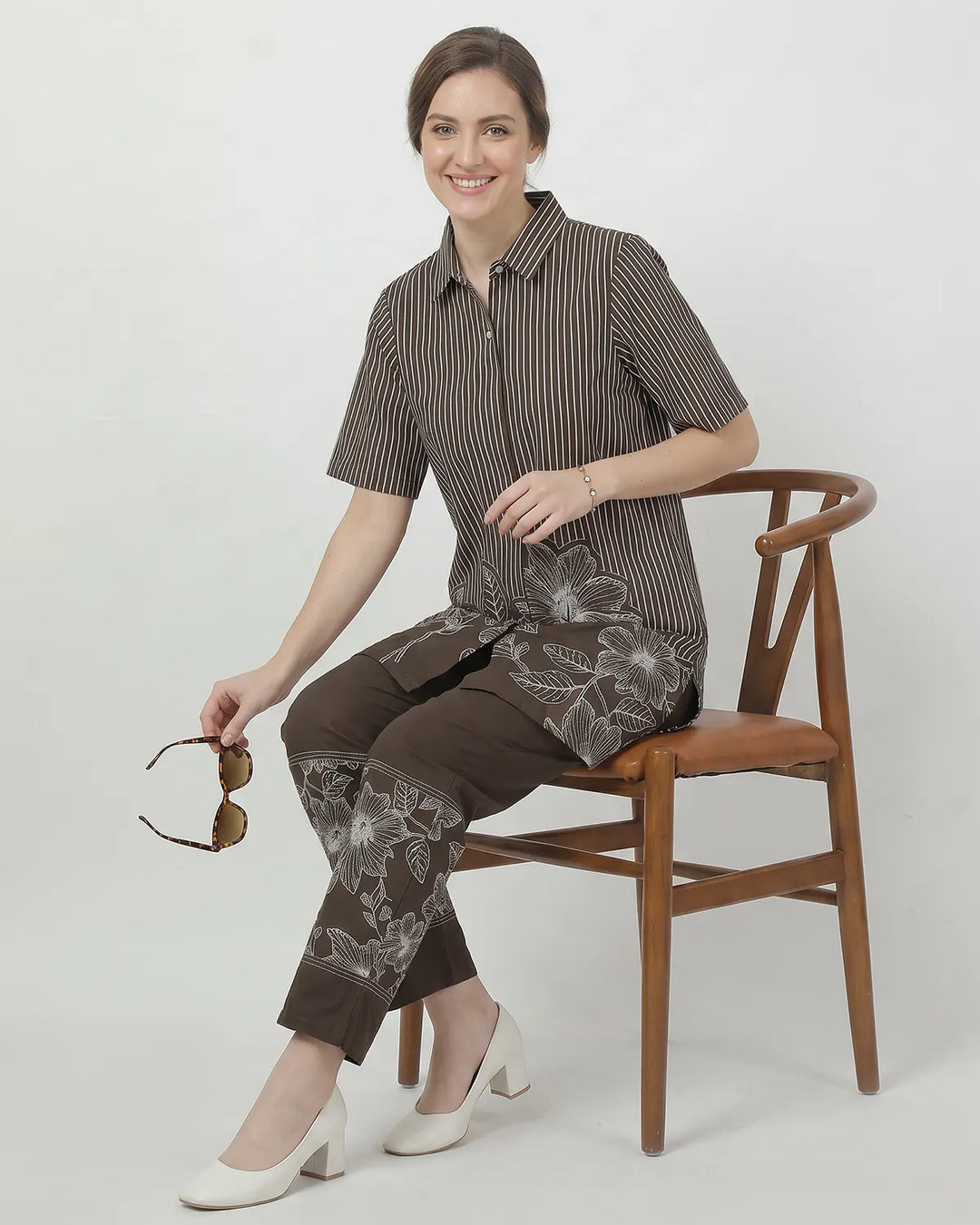 Short Monochrome Bloom Kurta Set