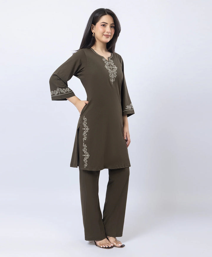 Embroidered V-Slit Straight Kurta Set