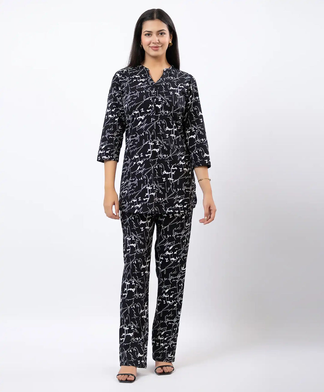 Relaxed Fit Printed Notch Neck Kurta & Straight Pants Set