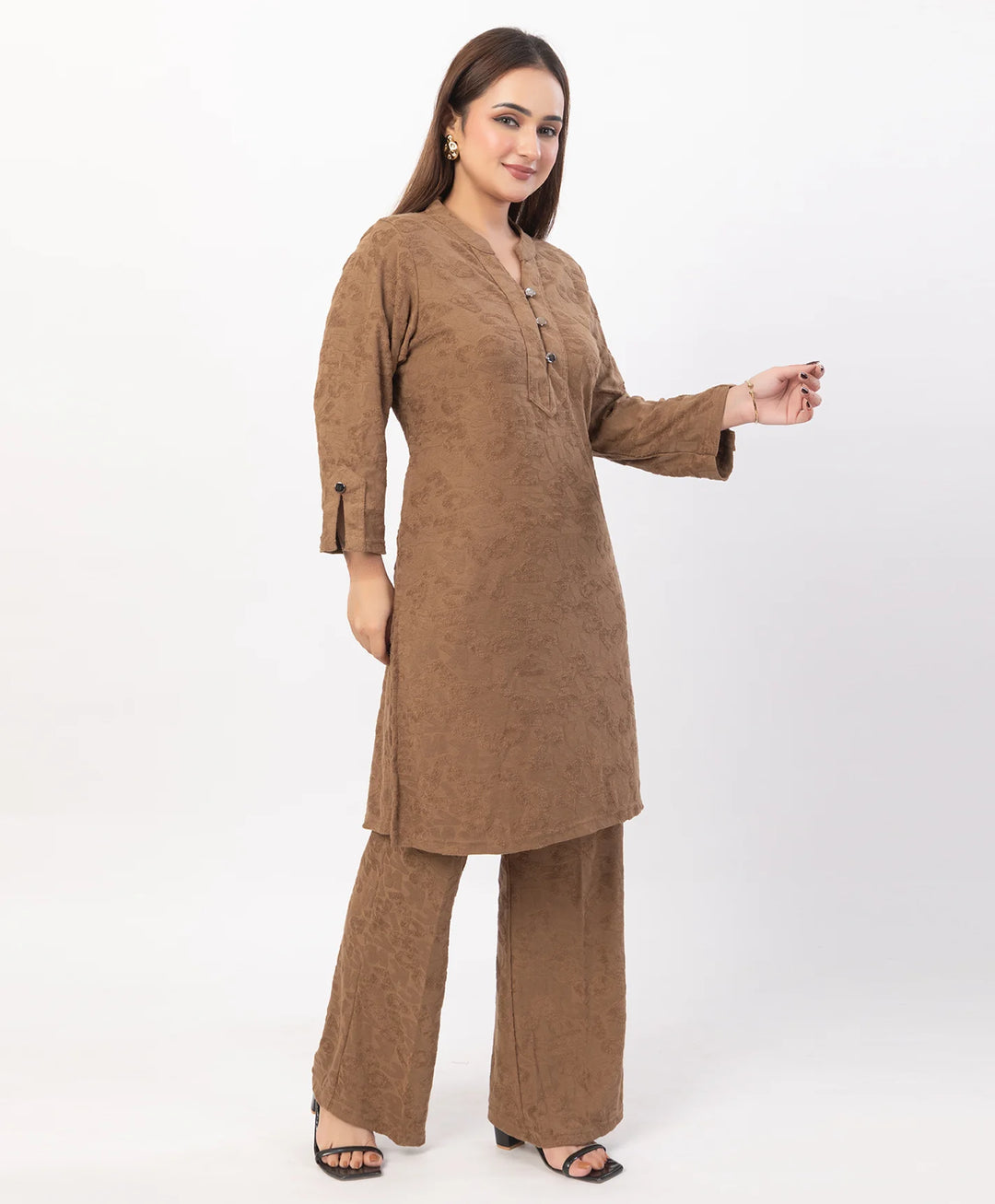 Straight Fit Kurta Set with Buttoned V-Placket & Notched Cuff Sleeves