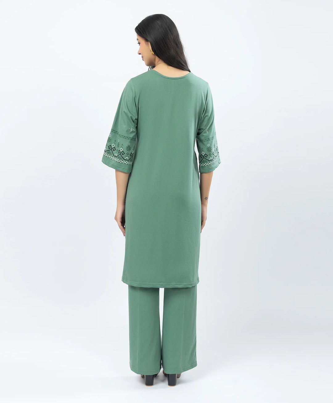 Straight Fit Long Kurta Set with Printed Embroidery Accents