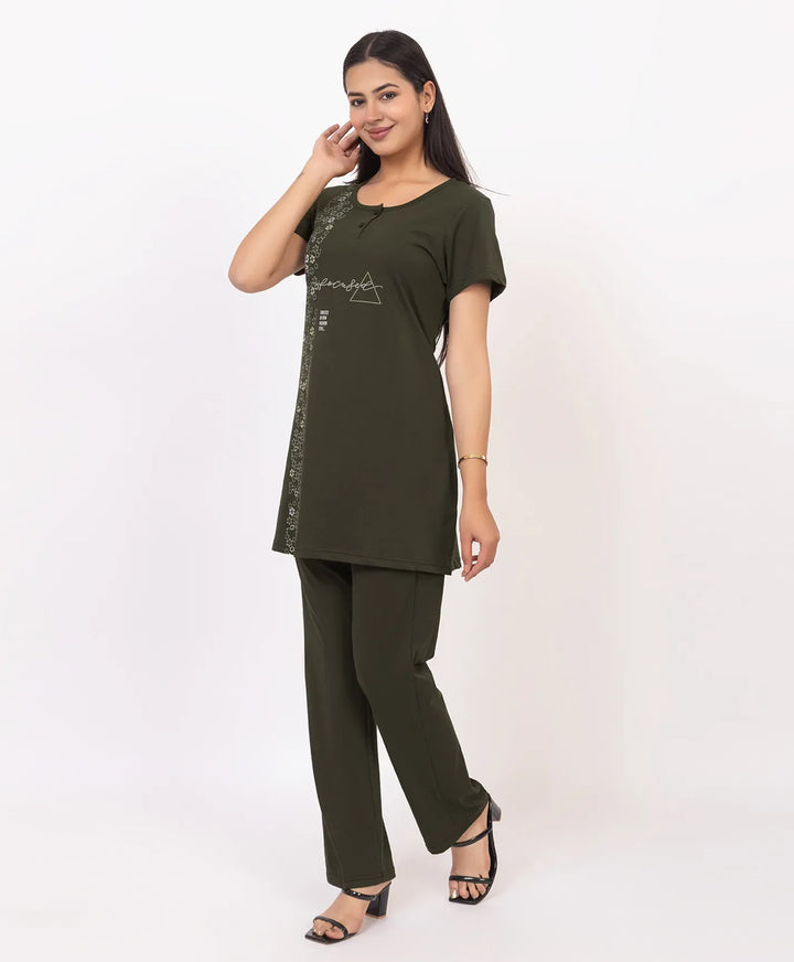 Elegant Mid-Length Night Suit