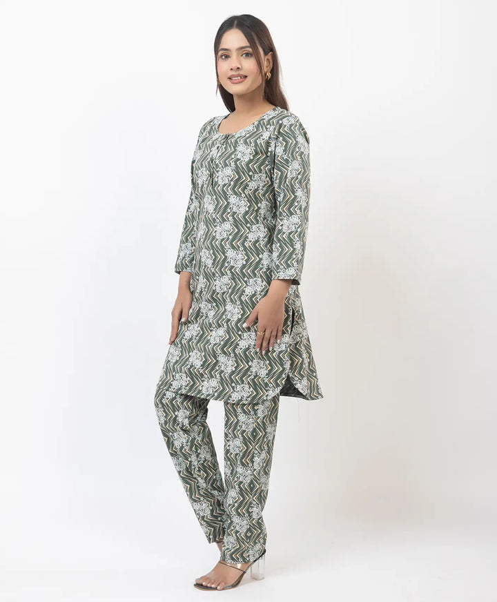 Round Neck All Over Floral Print Kurta Pant Set