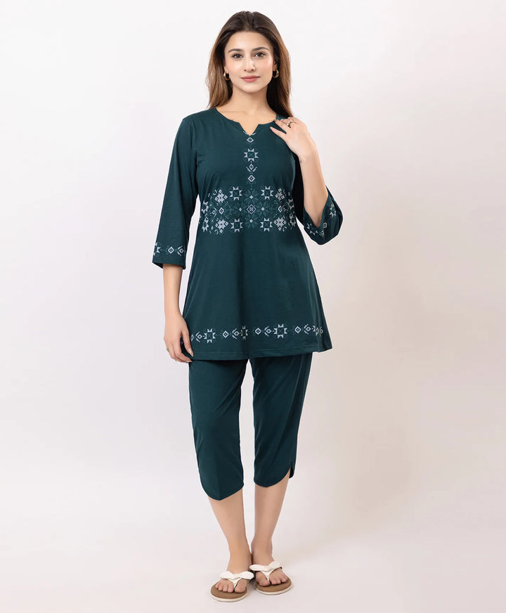 Timeless Comfort Printed Capri Set