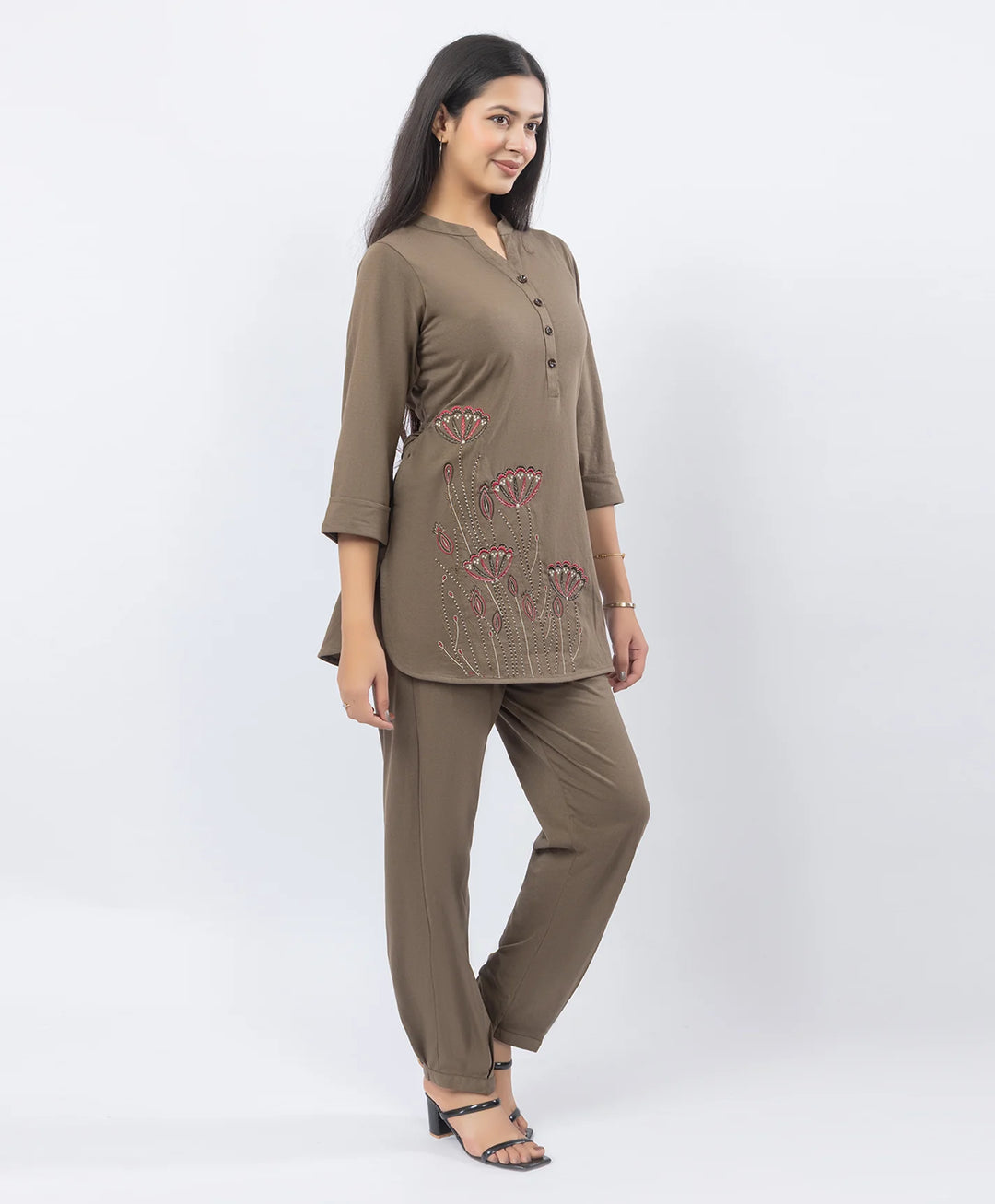 Premium Floral Embroidered Mandarin Collar Kurta Set