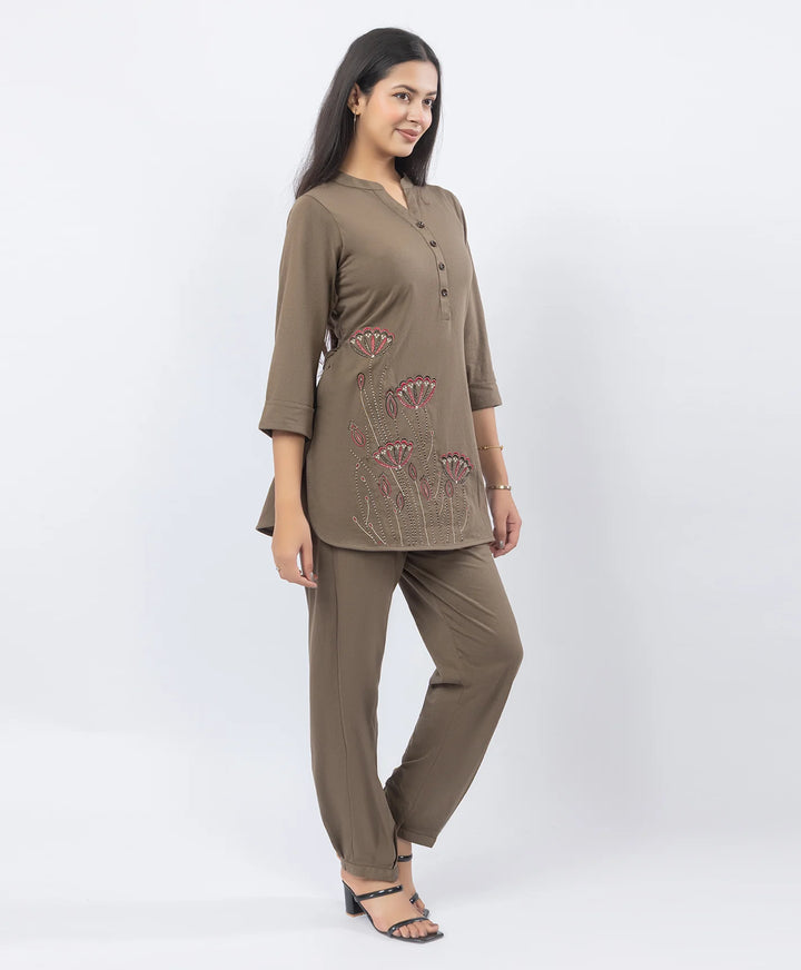 Premium Floral Embroidered Mandarin Collar Kurta Set
