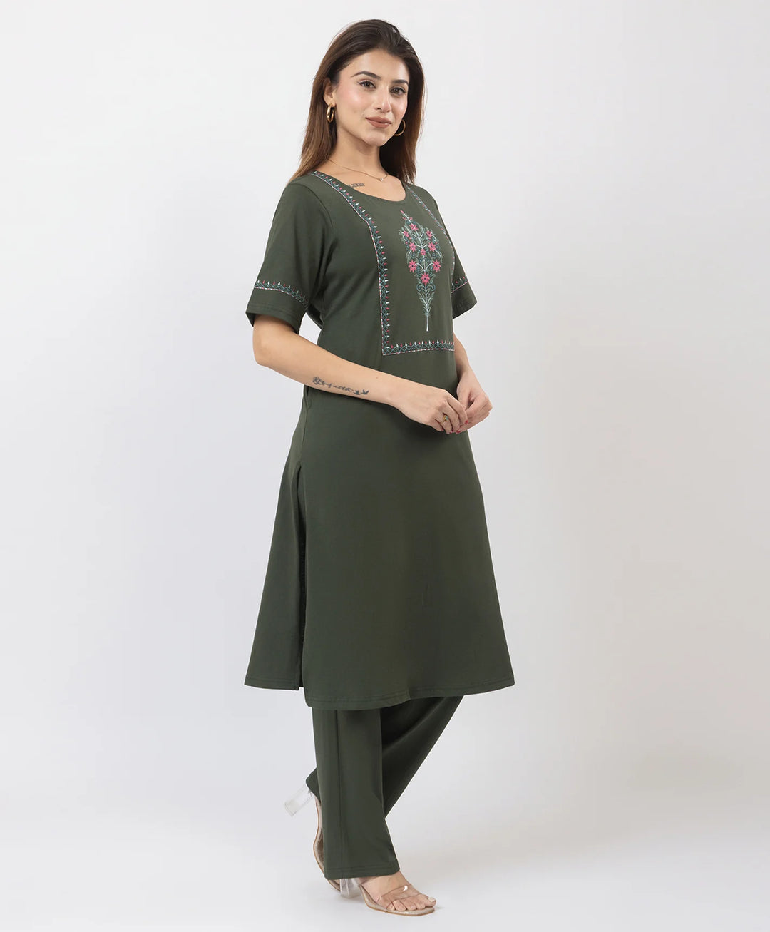 Elegant Ethnic Ensemble Embroidered Kurta Set