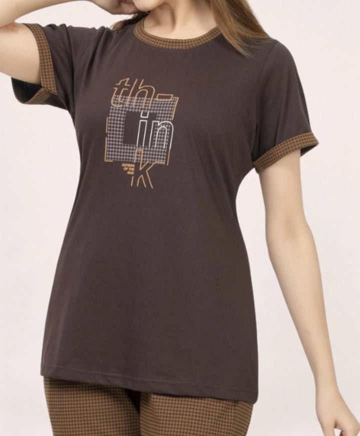 Round Neck Short Sleeve Printed Nightwear Set with Checkered Lowers