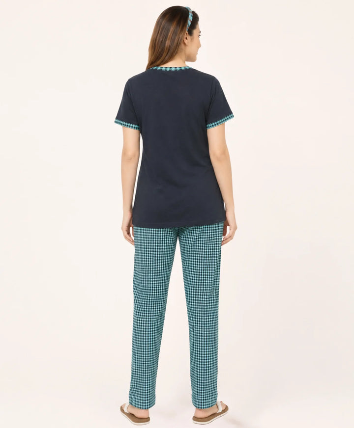 Round Neck Short Sleeve Printed Nightwear Set with Checkered Lowers
