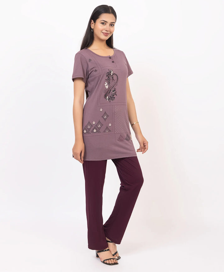 Elegant Mid-Length Night Suit