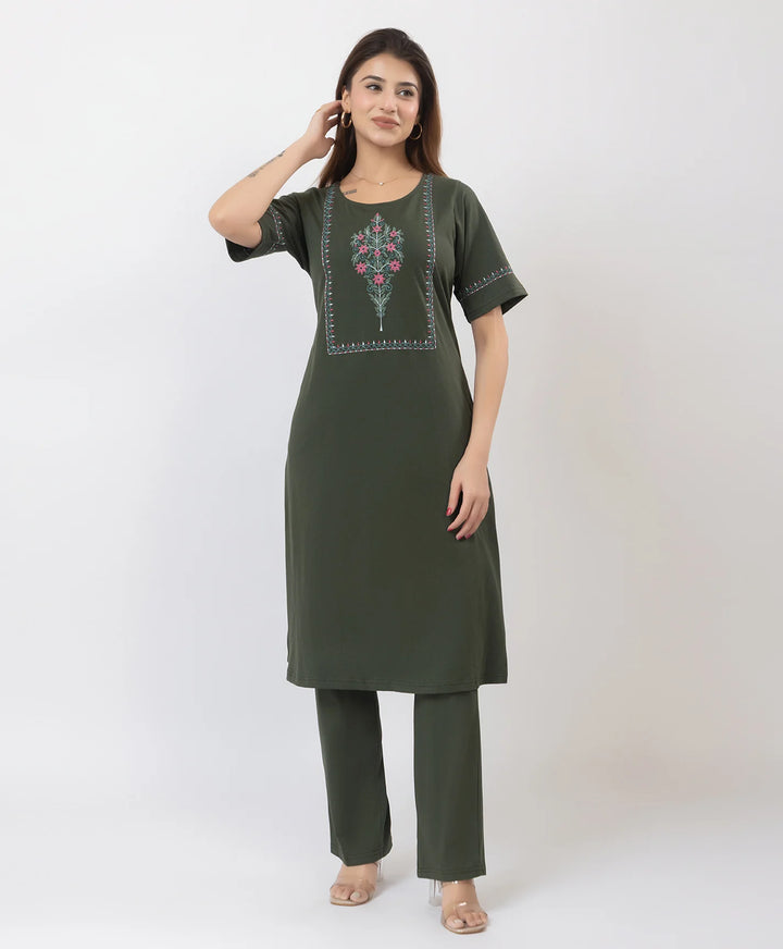 Elegant Ethnic Ensemble Embroidered Kurta Set