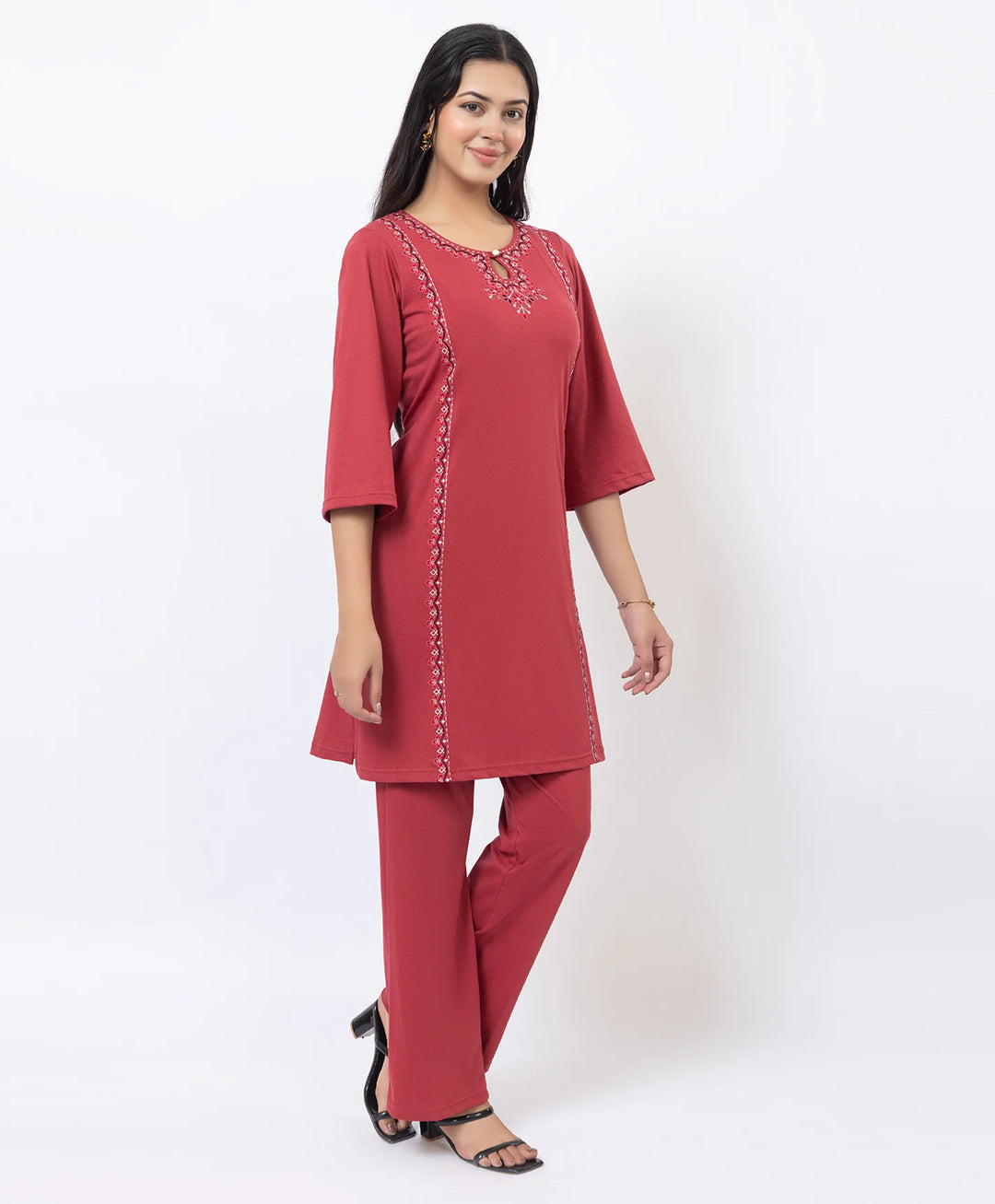 Straight Kurta Set with Keyhole Neck & Embroidery Accent
