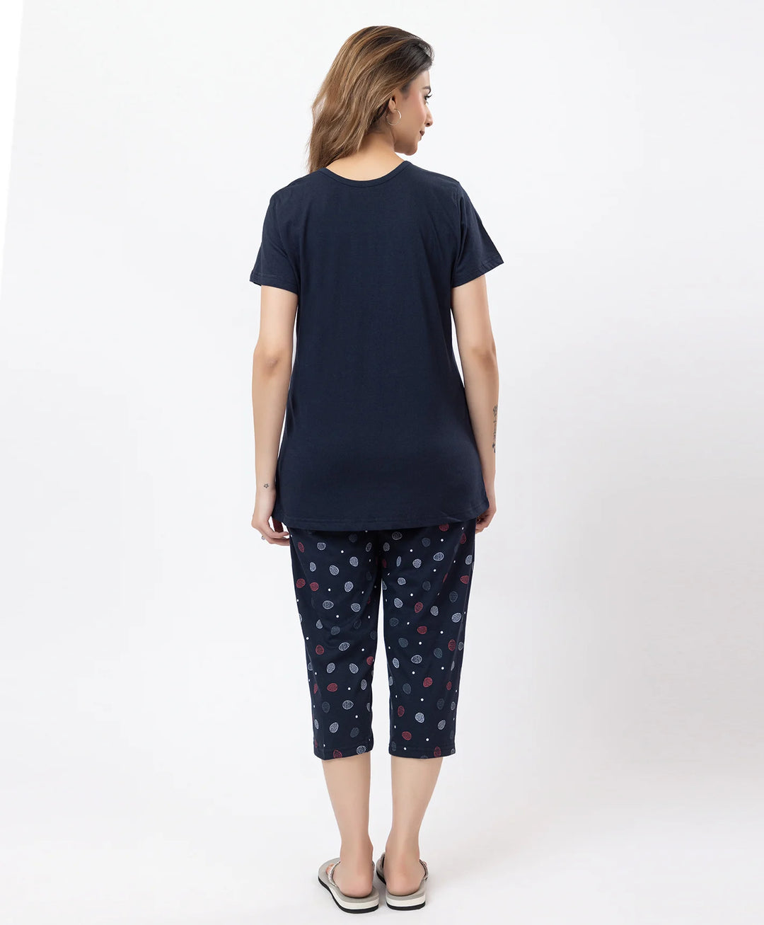 Minimal Charm Capri Lounge Set