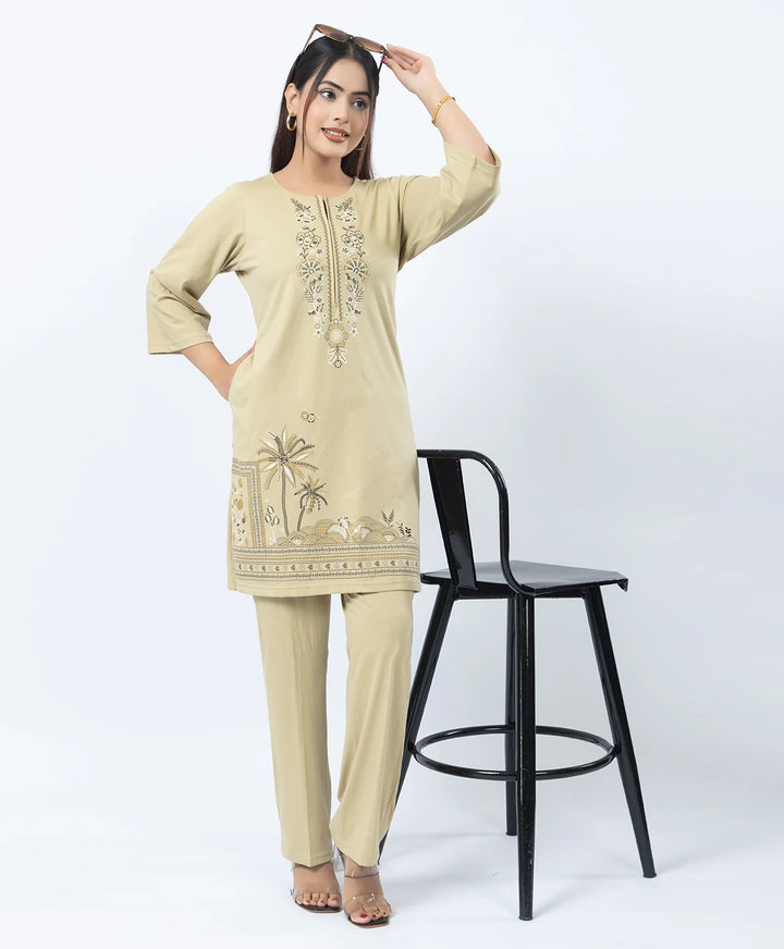 Premium Round Neck Border Printed Kurta Set with Straight-Fit Pants