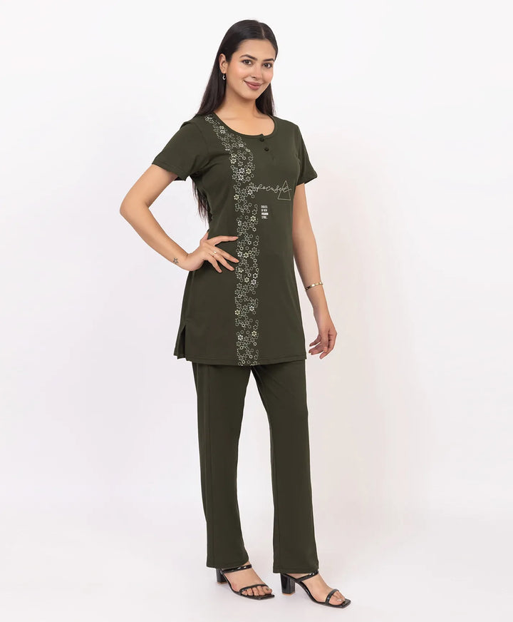 Elegant Mid-Length Night Suit