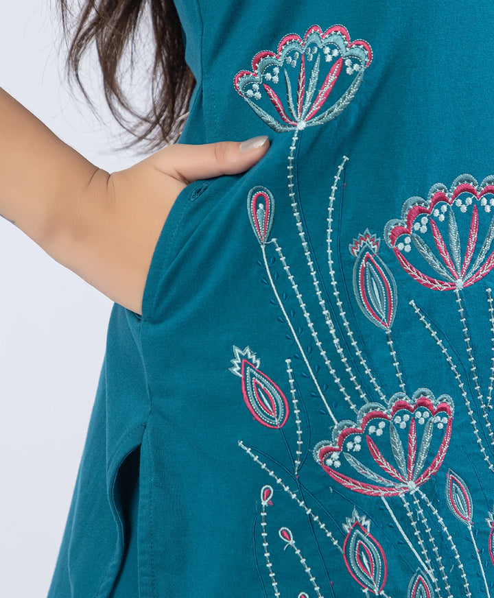 Premium Floral Embroidered Mandarin Collar Kurta Set