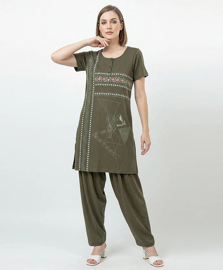 Minimal Style Kurta Salwar Set