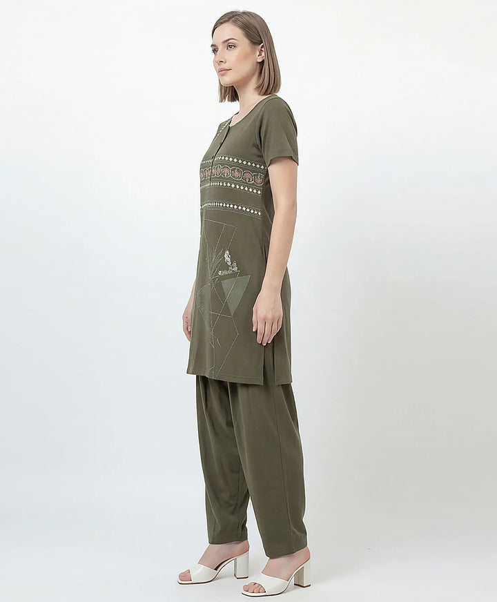 Minimal Style Kurta Salwar Set