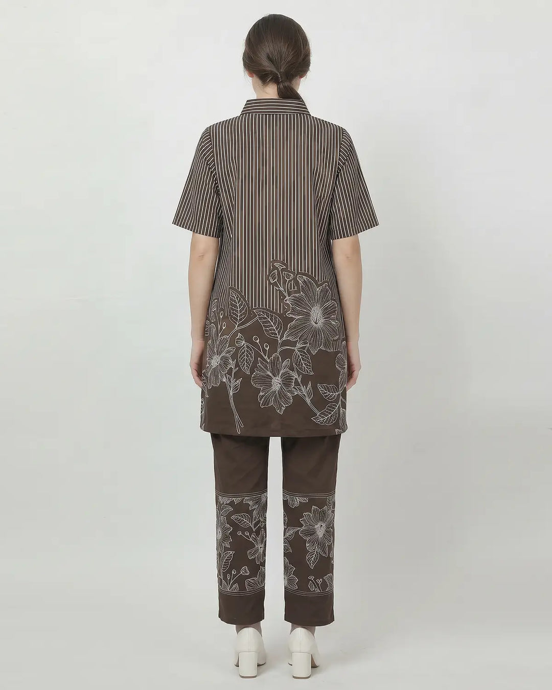 Short Monochrome Bloom Kurta Set